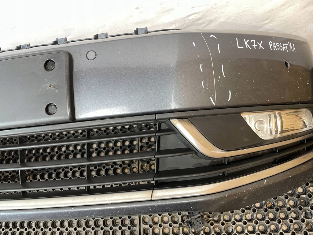 Бампер перед передний противотуманная фара pdc vw passat b7 код лакокрасочного покрытия: lk7x 2010- с Разборки