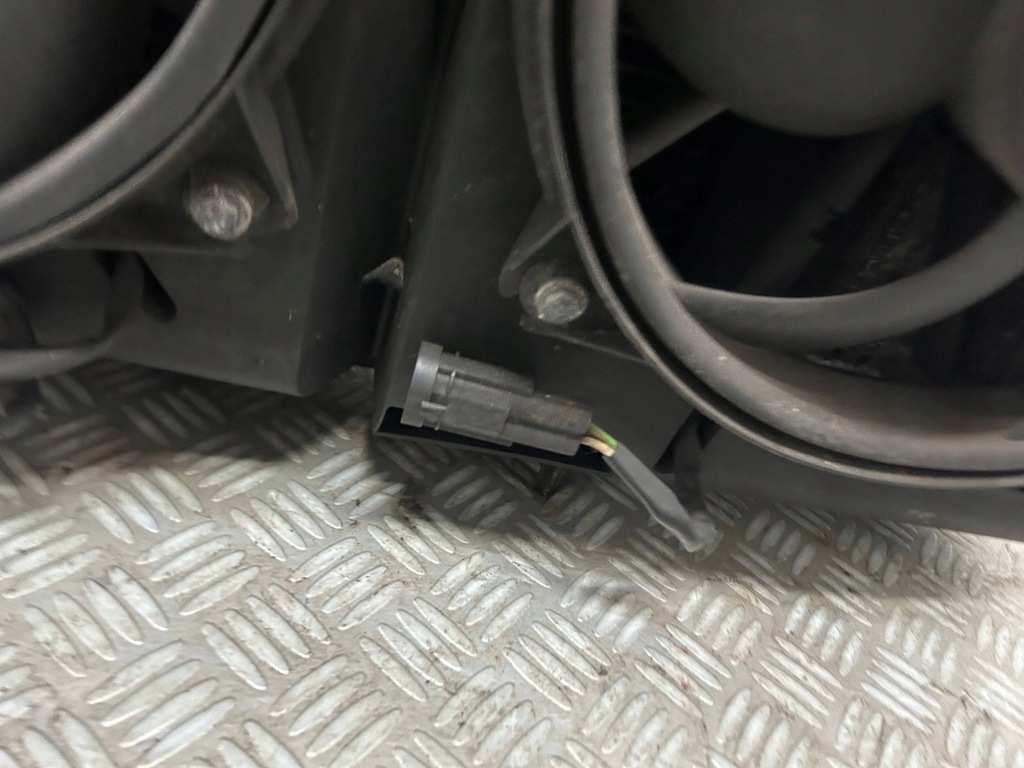 фото №6, Pas передний радиатор комплект lancia phedra c8 ulysse peugeot 807 2.2