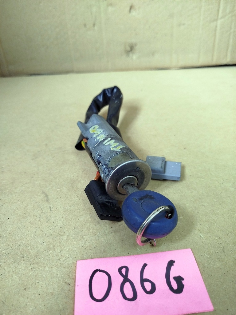 фото №1, Замок запалювання з ключ з'єднувач штекер renault twingo i #2