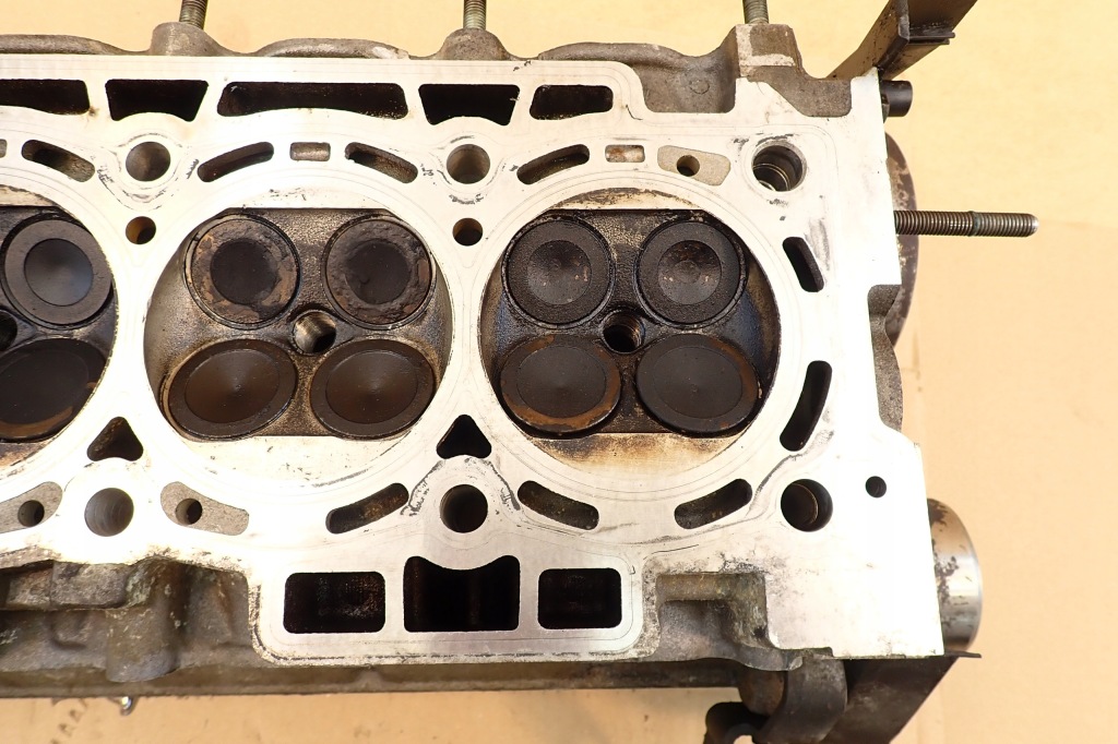 Peugeot 407 2.2 16v 2004- головка цилиндров 9634402210 ew12 оригинальный номер в Украине