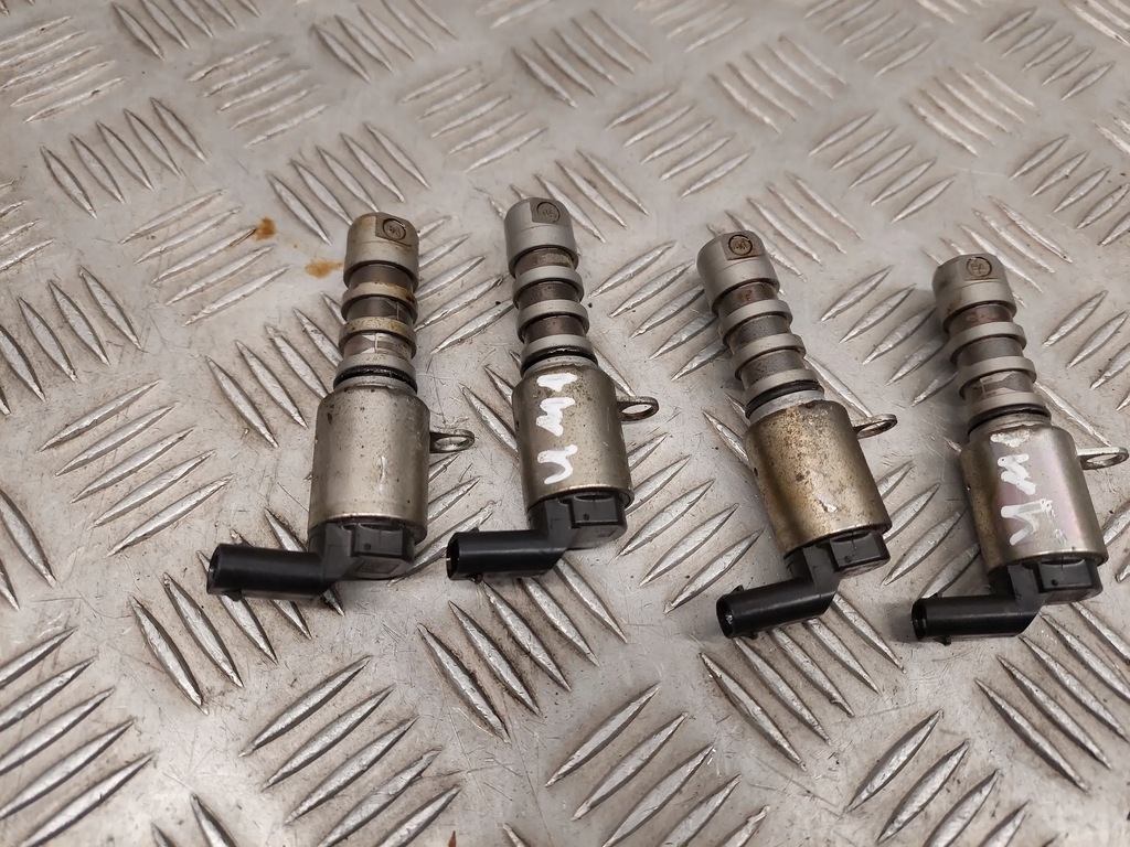 фото №1, Audi q7 4m 06e257t с передний клапаны