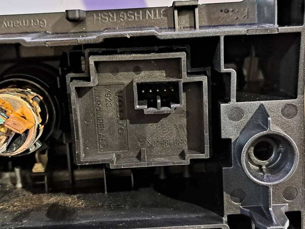 фото №7, Volvo v70 2013 подлокотники