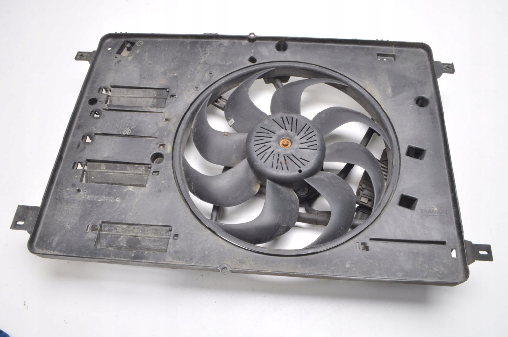 Volvo xc60 2.4 d вентилятор радіатора води p31293778 940.0112.00 Недорого