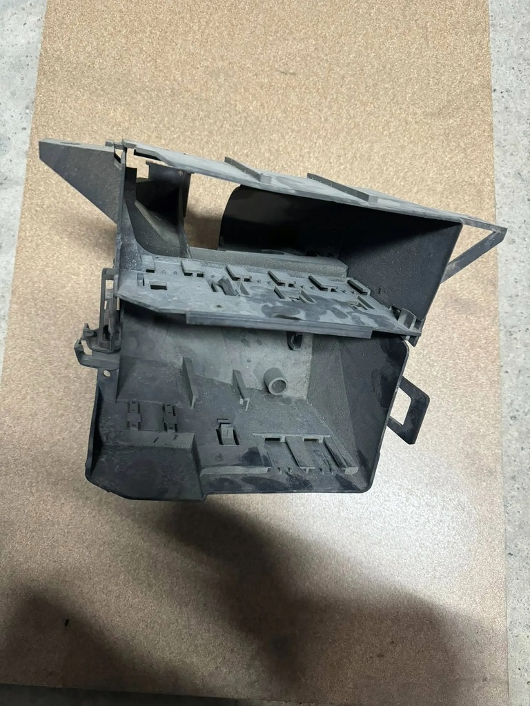 фото №1, Корпус коробка предохранителей renault trafic