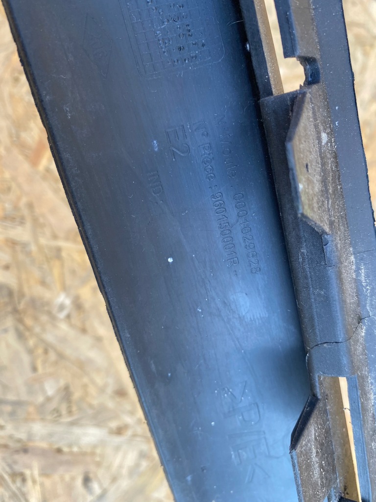 фото №5, Спойлер бампера перед 960150001r renault megane iii