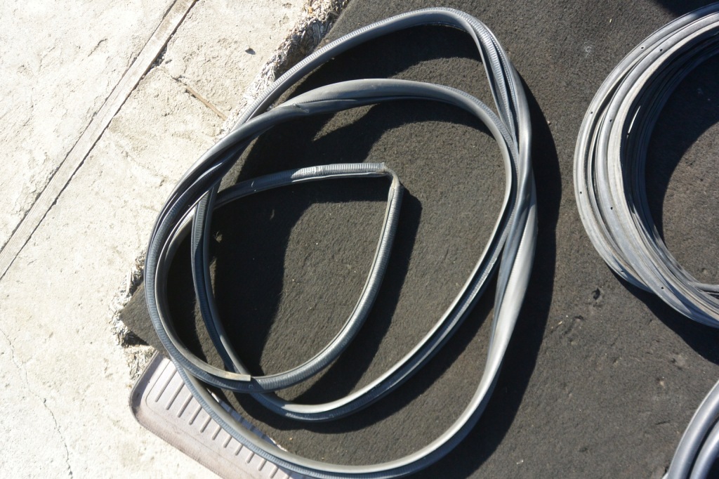 фото №6, Прокладка дверь крышки багажника комплект toyota prius plus + eu