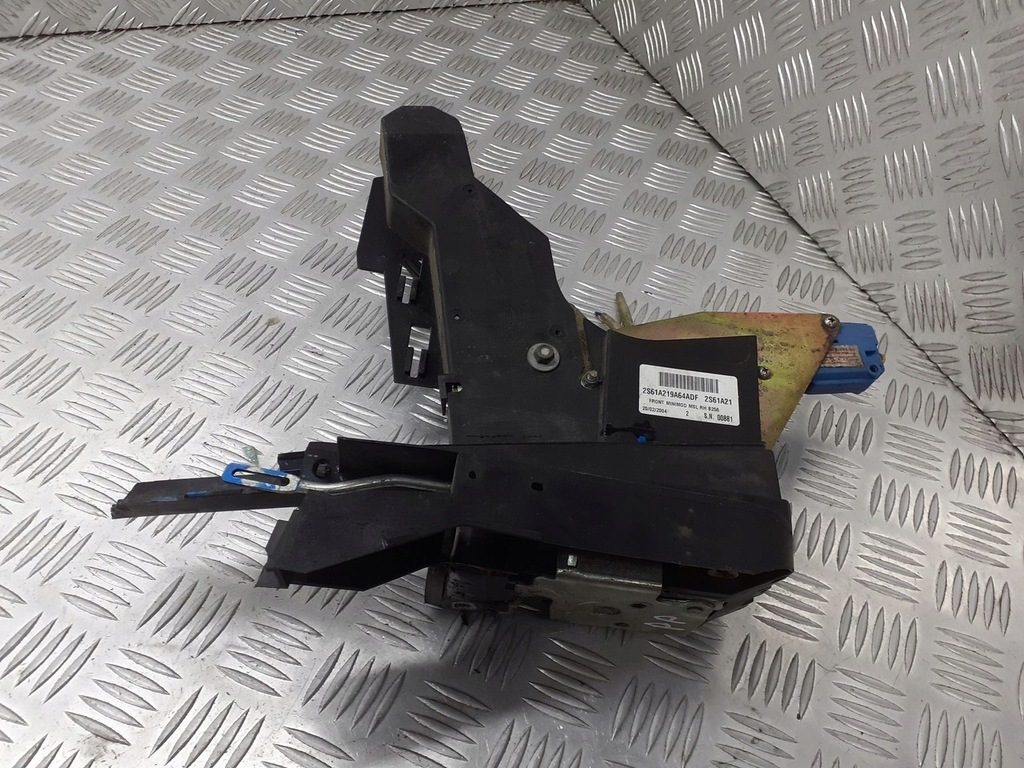 фото №1, Замок дверь правый перед ford fiesta mk6 2pin