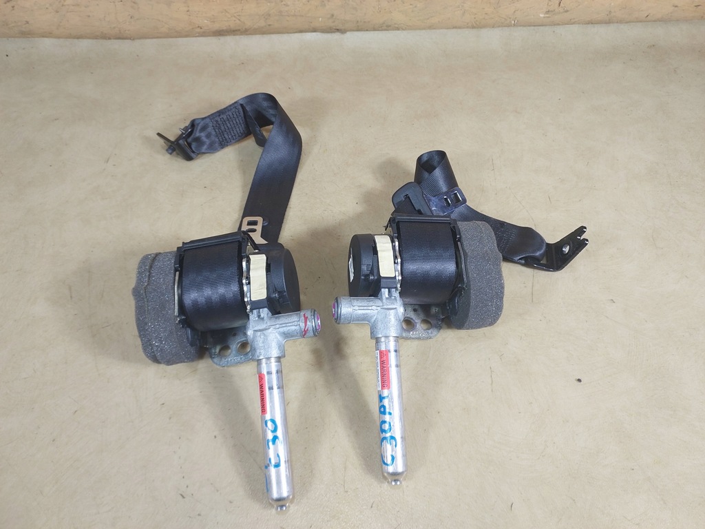 фото №1, Volvo c30 lift pas безопасности правый левый задняя комплект