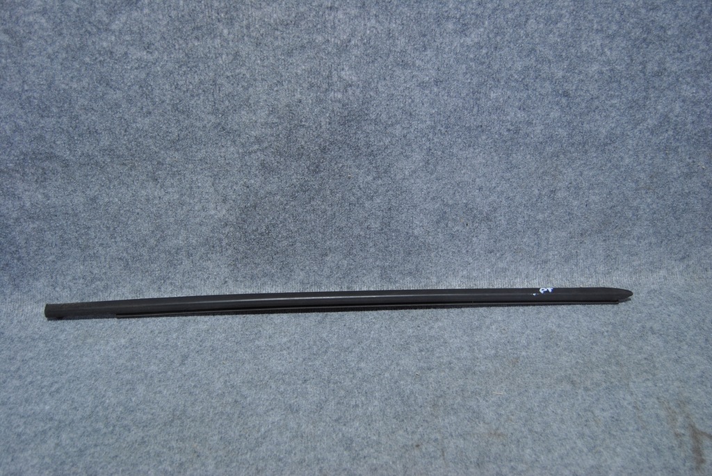 фото №1, Dodge ram 1500 4 gen прокладка молдинг двері зовнішній. правий задня