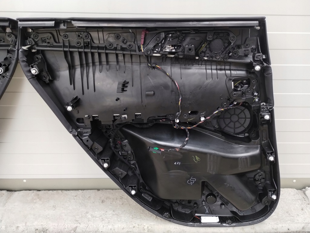 фото №4, Оббивка обшивка двері задня правий лівий bmw x6 g06