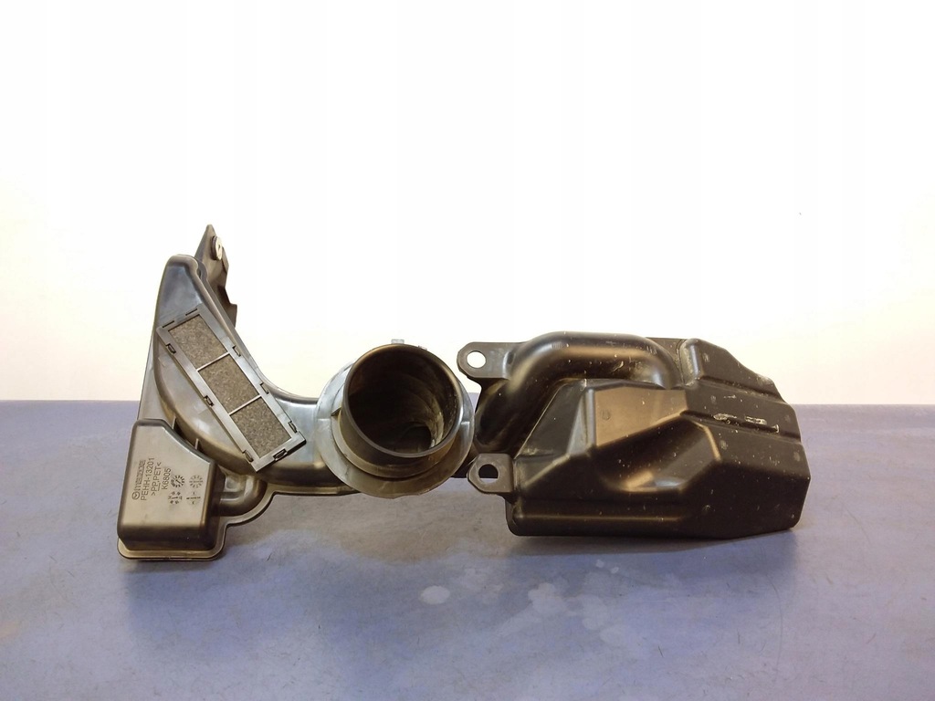 фото №1, Mazda cx-3 повітрозабірник повітря резонатор pehh-13195