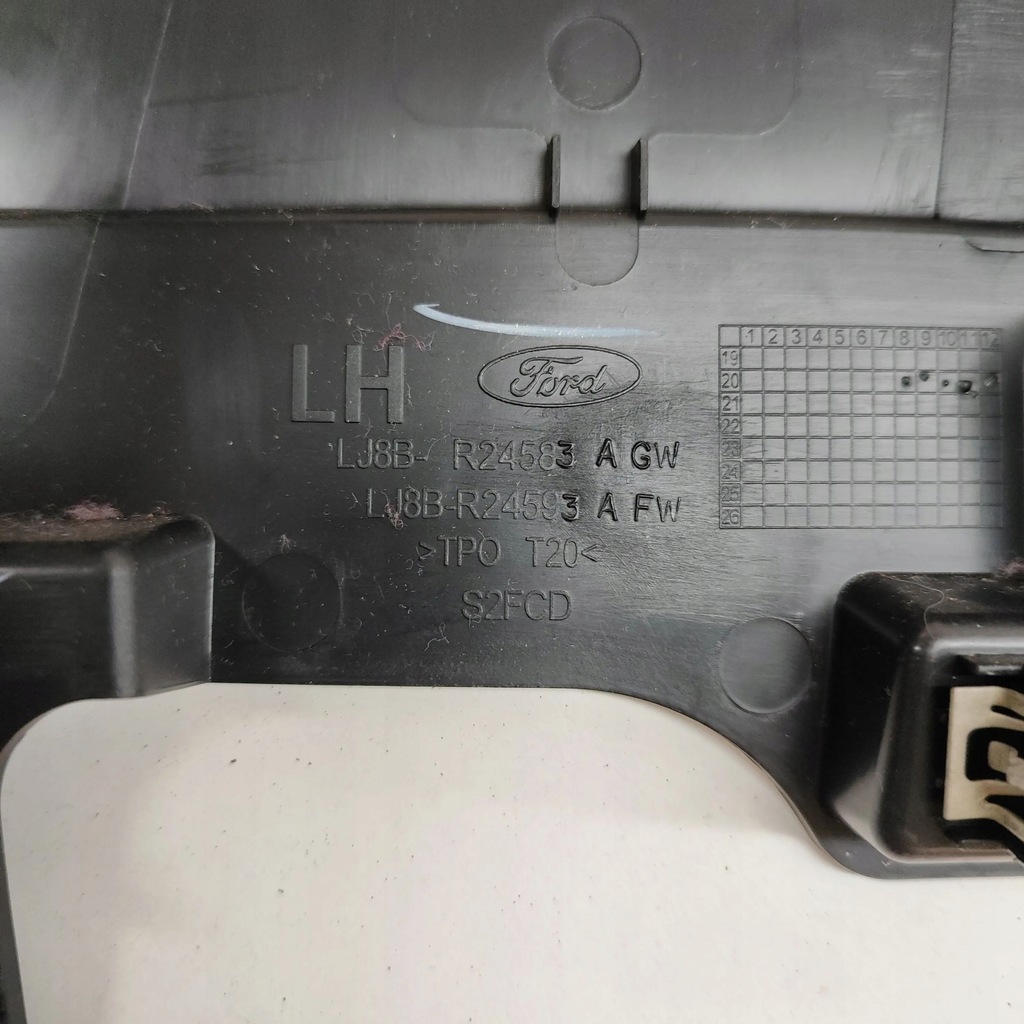 фото №6, Ford mustang mach-e 2020 ліва сторона захист нижня стійка / b