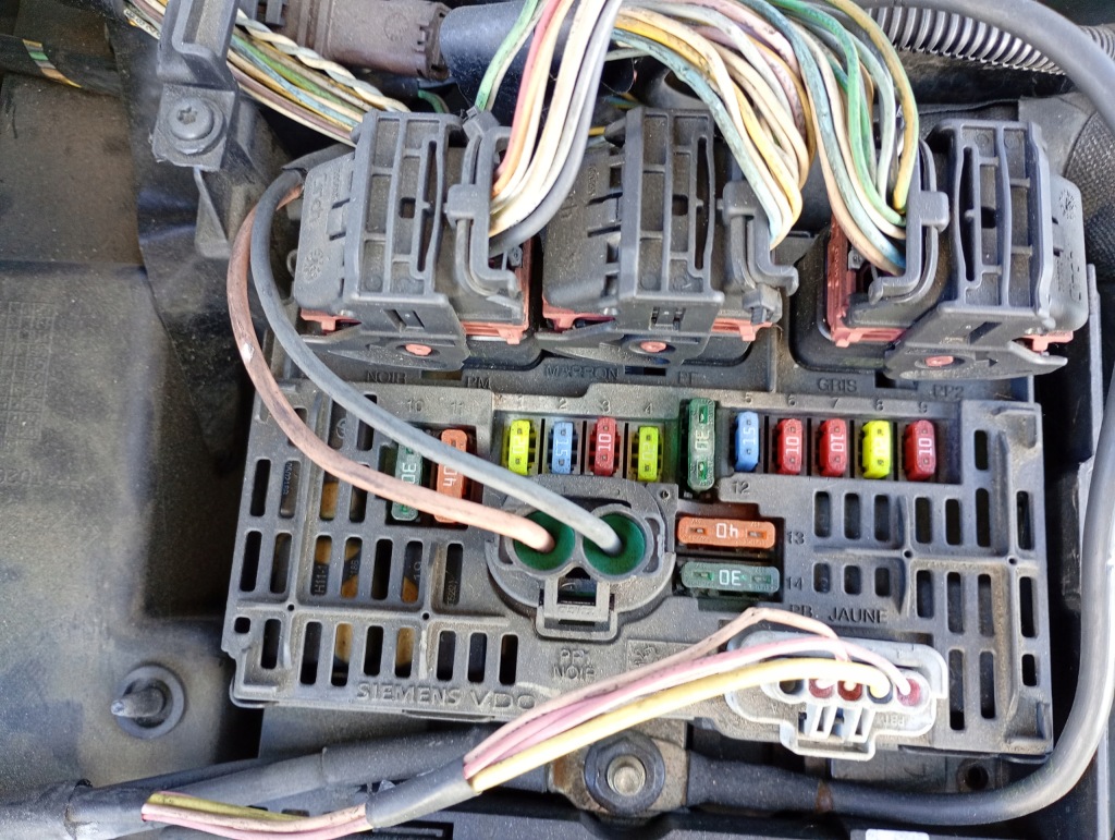 фото №1, Peugeot 407 sw 04-11 коробка запобіжників 1.6 hdi