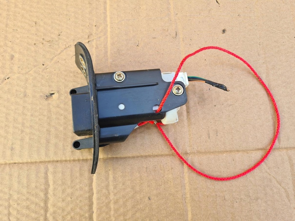 фото №1, Привод крышка заливной топлива fiat idea