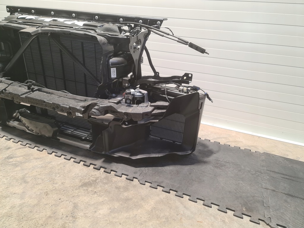 Bmw f95 x5 x5m lci рестайлинг  капот бампер ремень передний крыло  c4p Киев