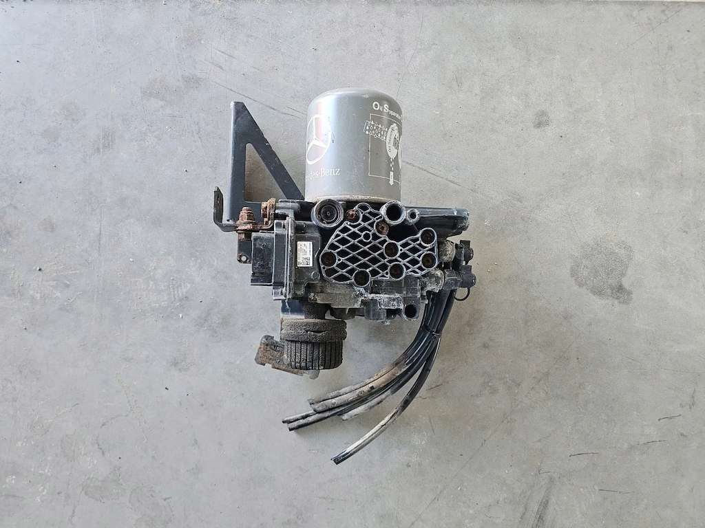 фото №1, Клапан осушитель apm mercedes actros atego antos euro6 a001441964 el2209