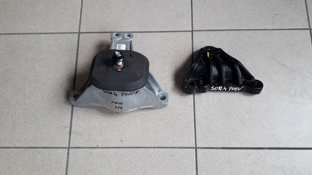 фото №1, Kia sorento iv 2020- 1.6 phev подушка двигателя