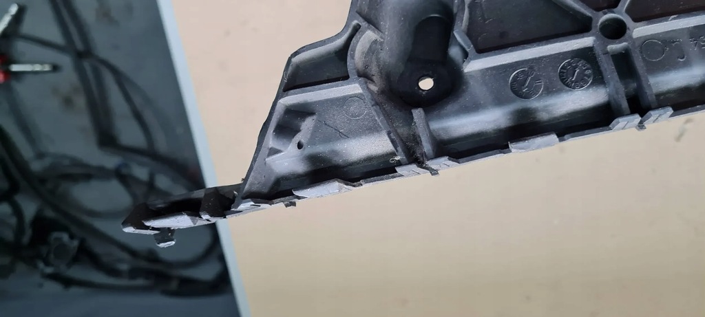 фото №10, Sq5 8r q5 lift напрямна кронштейн бампера правий задня 8r0807454c