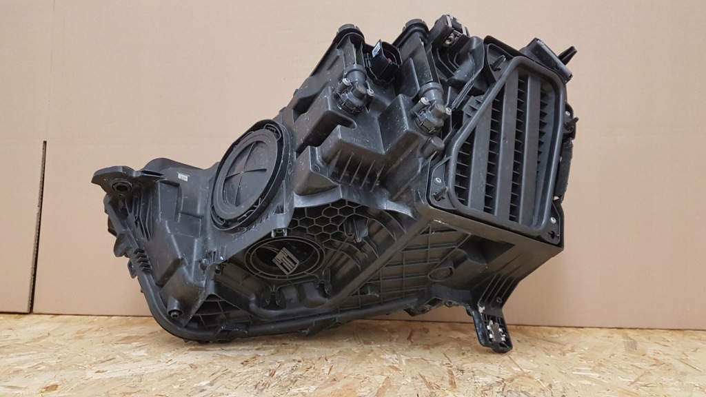 Фара перед правый  audi q3 83a full led 83a941034 Доставка