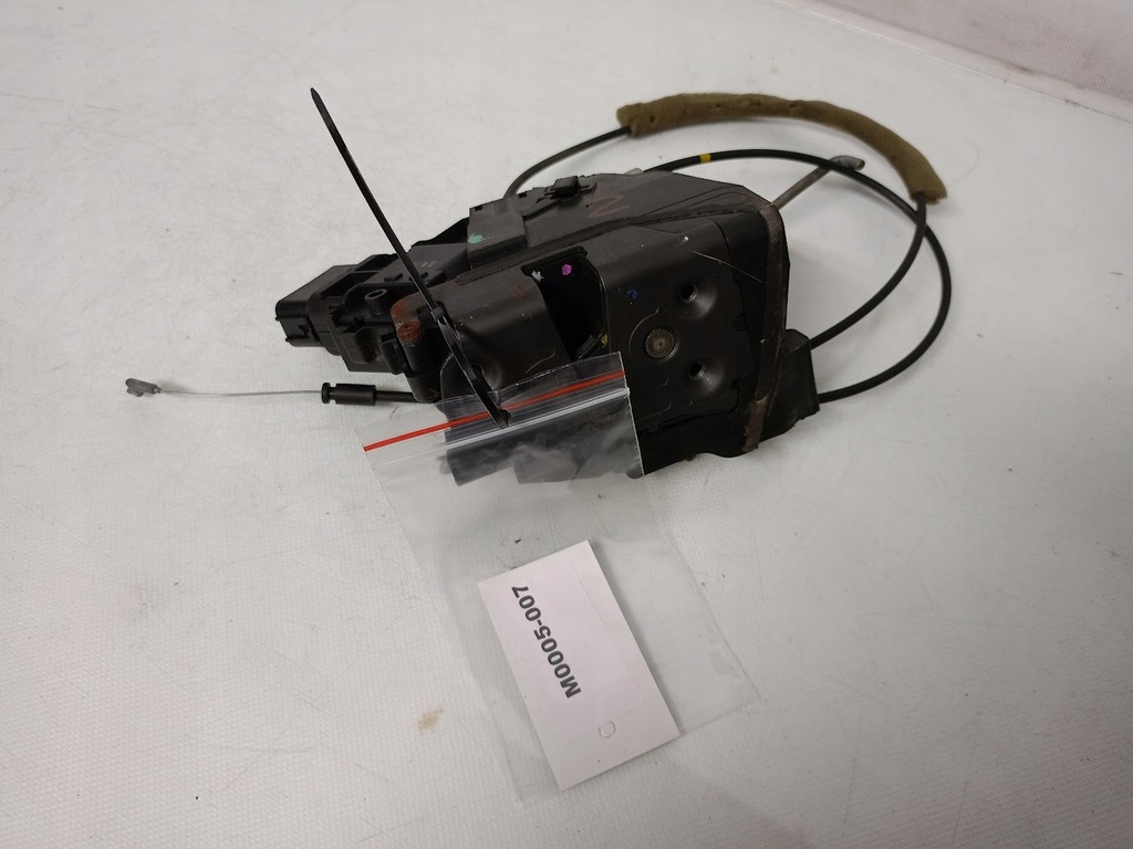 фото №1, Замок дверь правый передний mazda 3 bk