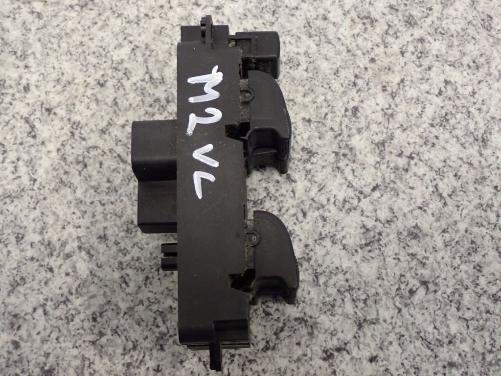 фото №6, Mazda 2 mazda2 03-07 панель управление окон перед