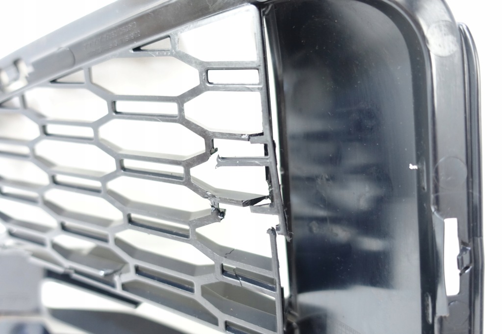 Купить Решётка бампера правый  перед bmw x1 f48 рестайлинг  m-pakiet 8075882