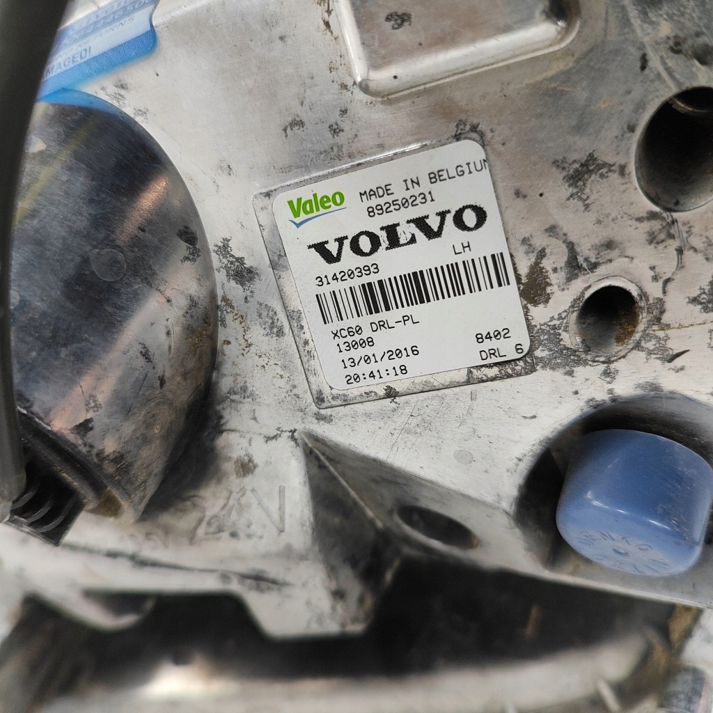 Volvo xc60 2016 перед сторона левая фара led к движение dziennej с Разборки