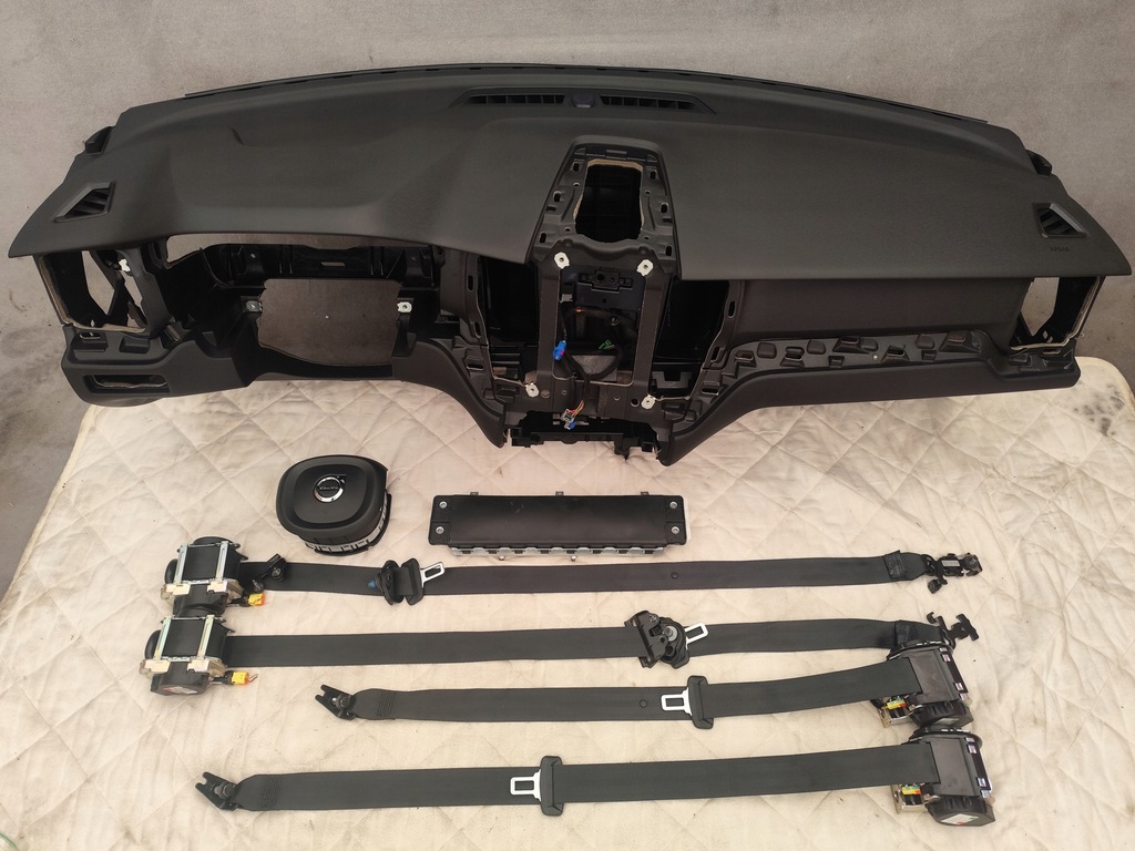 фото №1, Volvo xc60 ii lift консоль подушка безопасности ремни демонтаж