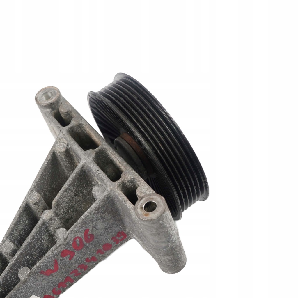 Mercedes w906 кронштейн ролик генератора om651 дизель Оригинал