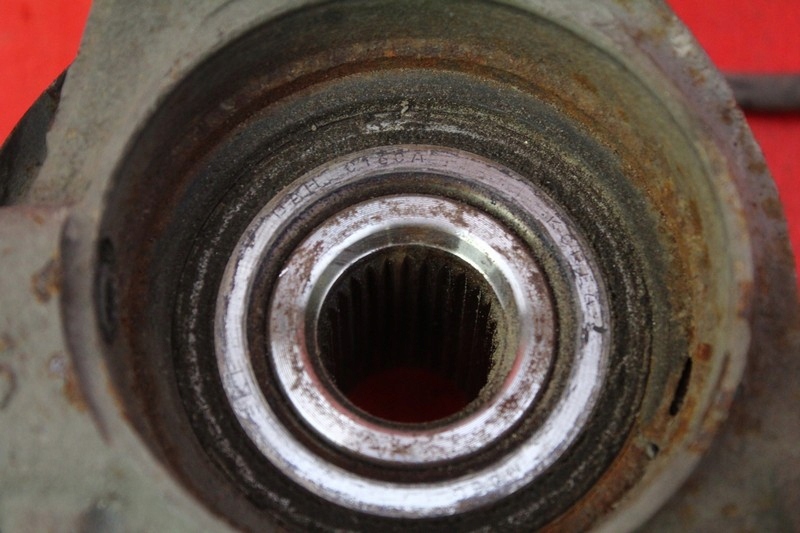 фото №8, Поворотний кулак ступиця права перед kia carens 3 iii 2.0 16v 145 km 06-10