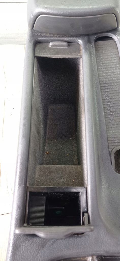 фото №6, Volvo v40 s40 1 i подлокотник кожа туннель средний