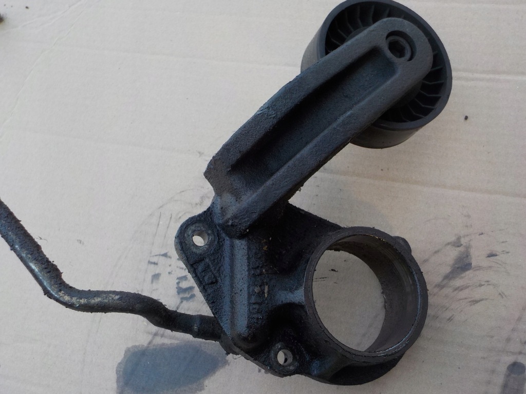 фото №1, Chrysler voyager 2.5 td кронштейн натяжителя