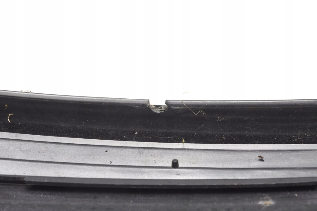 Bmw e24 молдинг накладка правий задній Зі Шроту