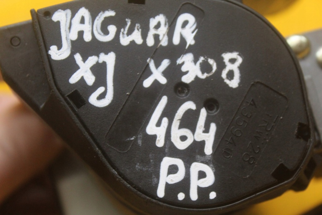 фото №16, Pas безопасности правый перед передний jaguar xj 308 33014312