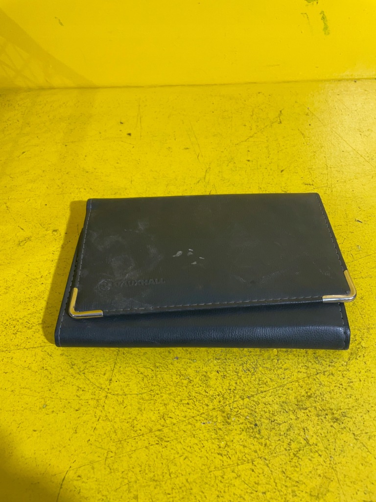 Купити Opel бардачок na dokumenty