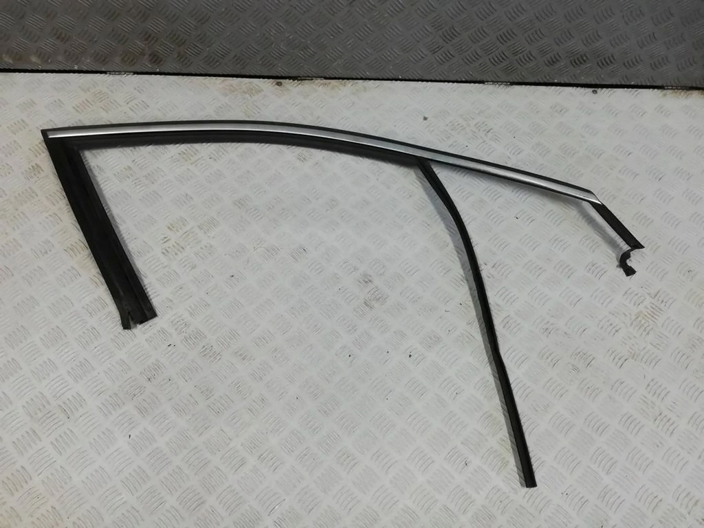 фото №1, Прокладка рамка скло правий перед citroen ds4 i хром