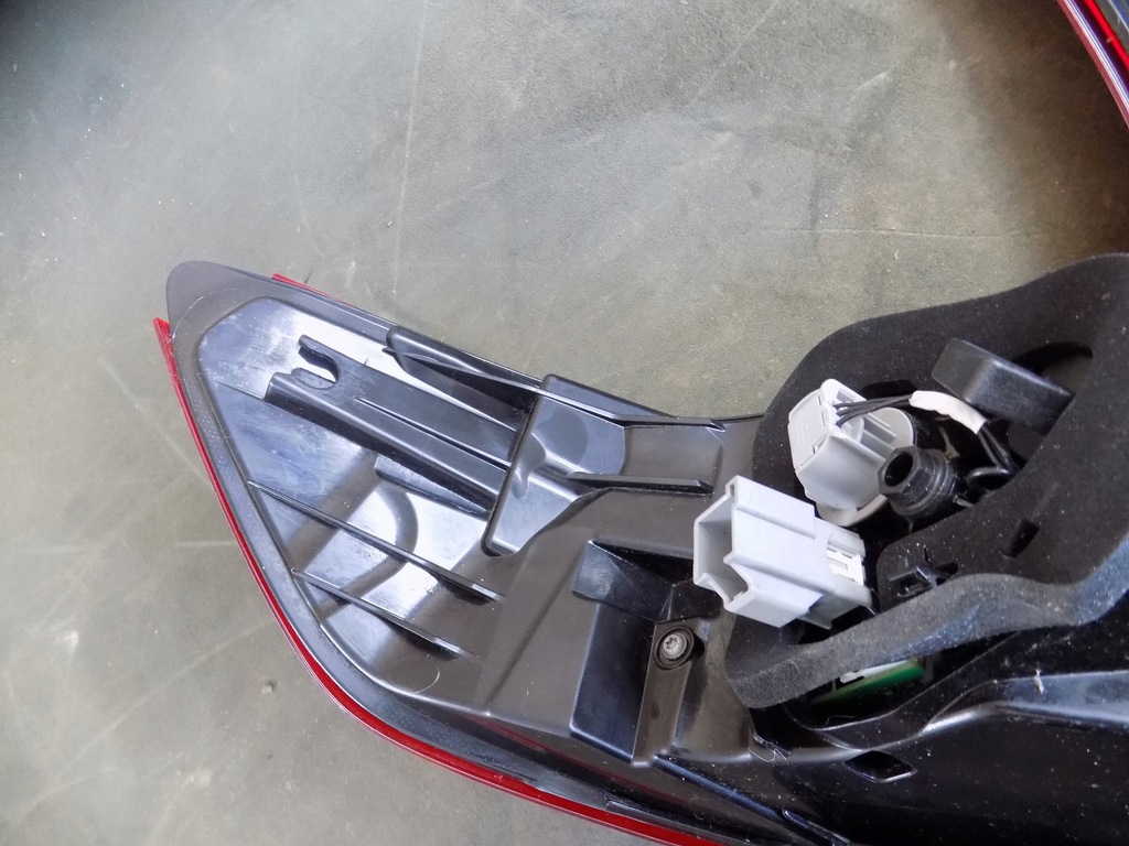 фото №8, Volvo xc40 ii лампа правая задняя правый задняя 31446791 оригинал europa