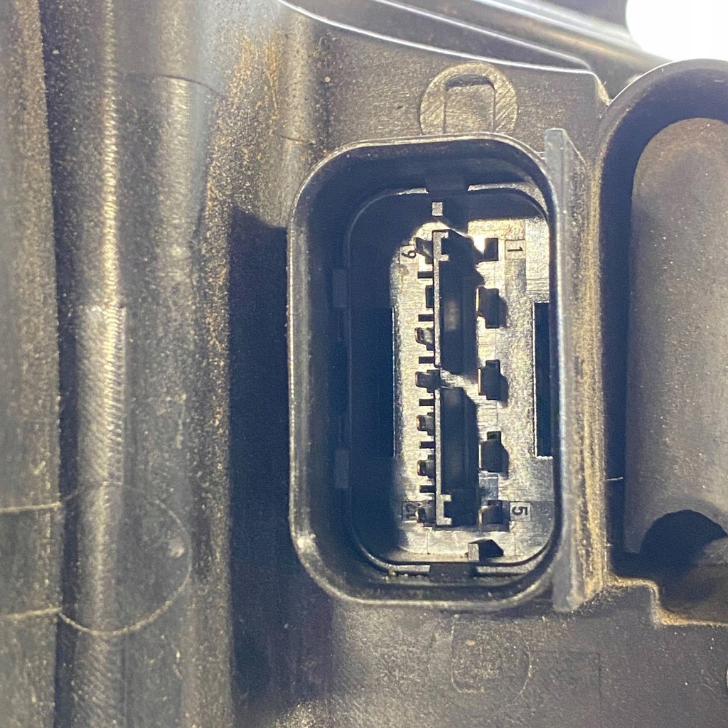 фото №10, Bmw 6 f12 f13 2012 левая сторона лампа передняя