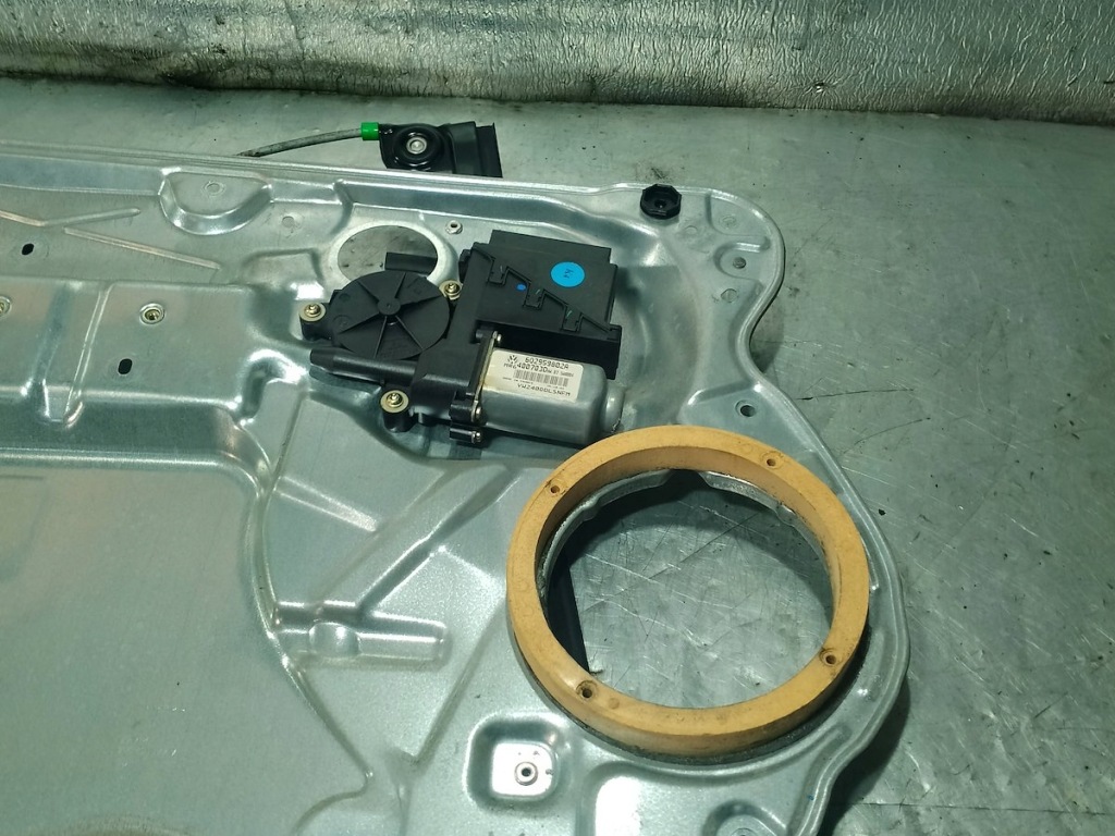 фото №8, Подъемник стекло левый перед ze рама vw polo 9n 6q3837401h 6q2959802a