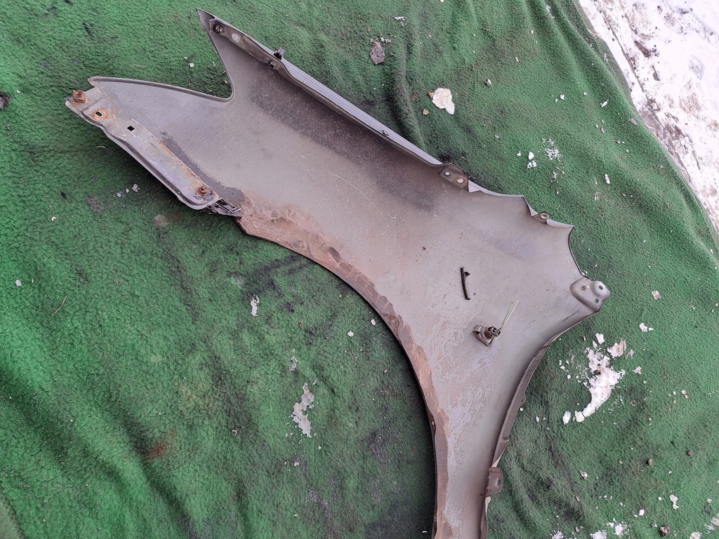 фото №6, Corolla e12 hb хэтчбек крыло правый перед 1c3 03r