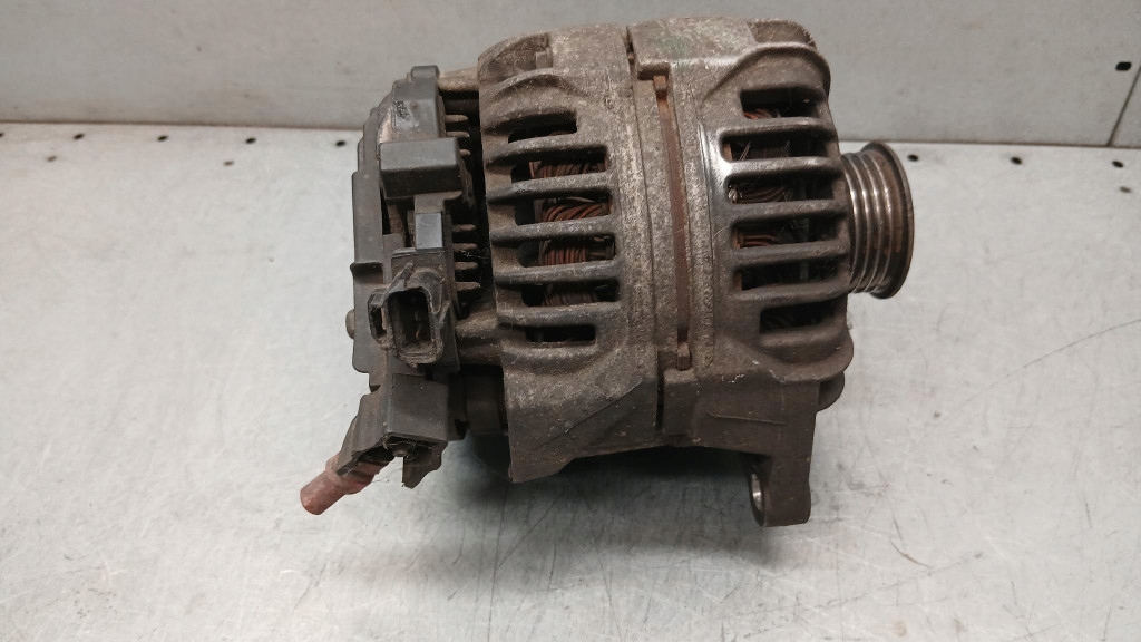 Генератор ford cougar 98-02r 2.0b 0124415006 Оригинал