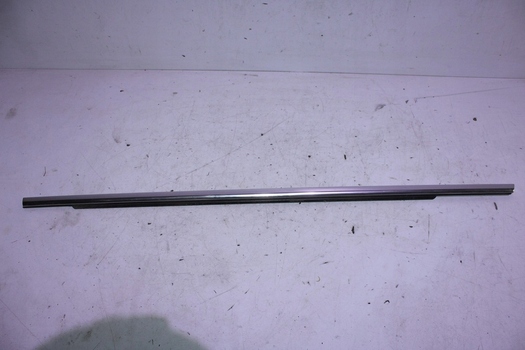 фото №1, Молдинг ущільнювач задня права хром volvo s90 ii