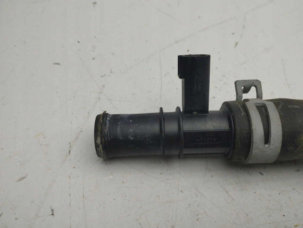 Tesla model s 2014 шланг / патрубок радіатора Недорого