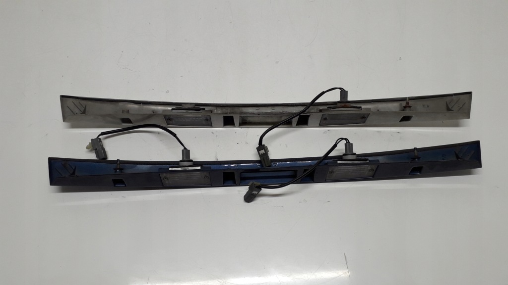 фото №2, Kia carens ii накладка молдинг крышки задний