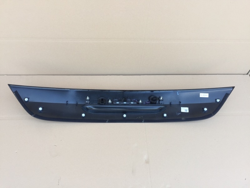 фото №2, Volvo v40 накладка задній кришки кришка багажника задня