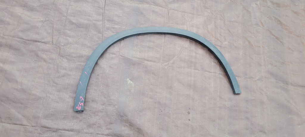 фото №1, Mercedes glc w253 молдинг крыло правый перед