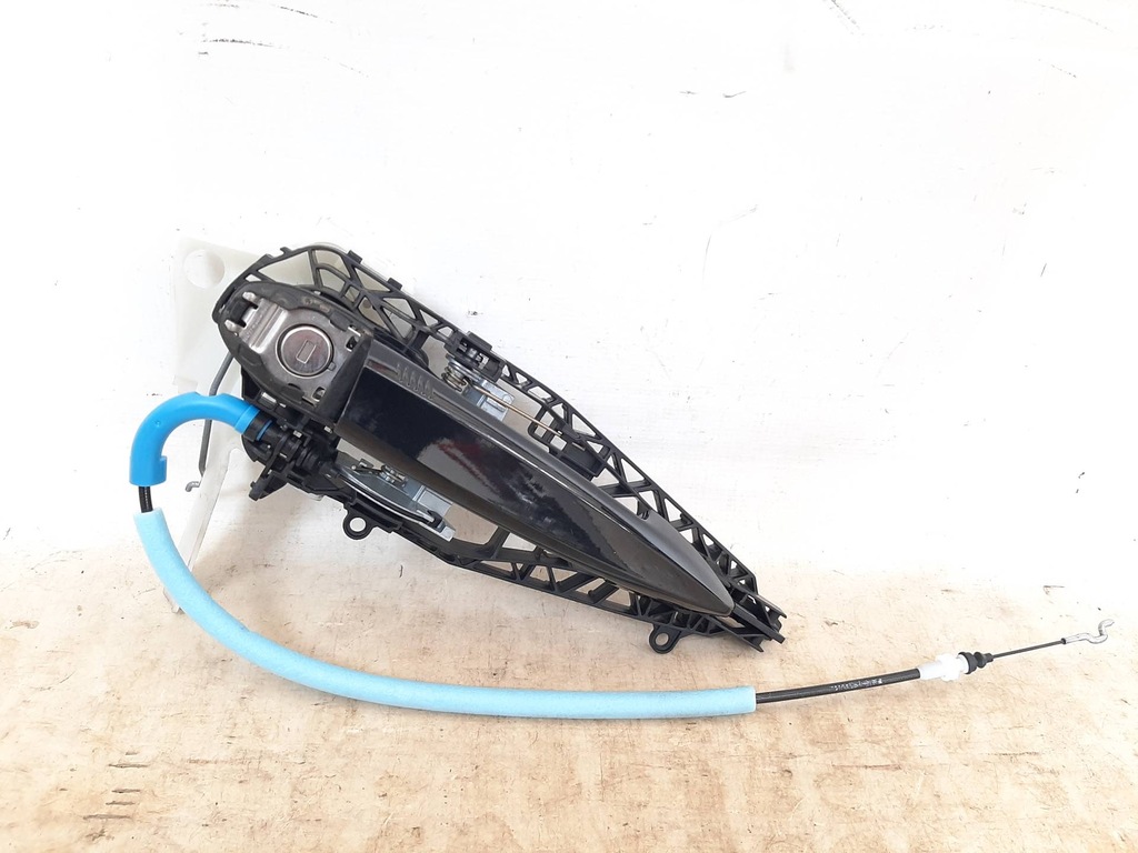 фото №1, Ручка перед права keyless bmw 2 f45 f46 rhd 475