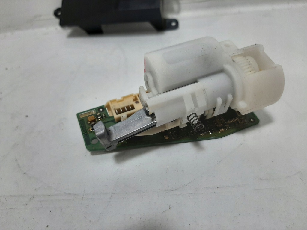 фото №15, Bmw e81 116d lift 10r набір стартовий блок керування двигуна 0281016068 8506281