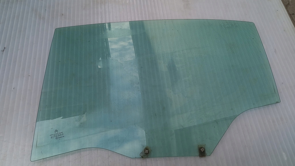 фото №1, Стекло левая задняя citroen c4 i 04r