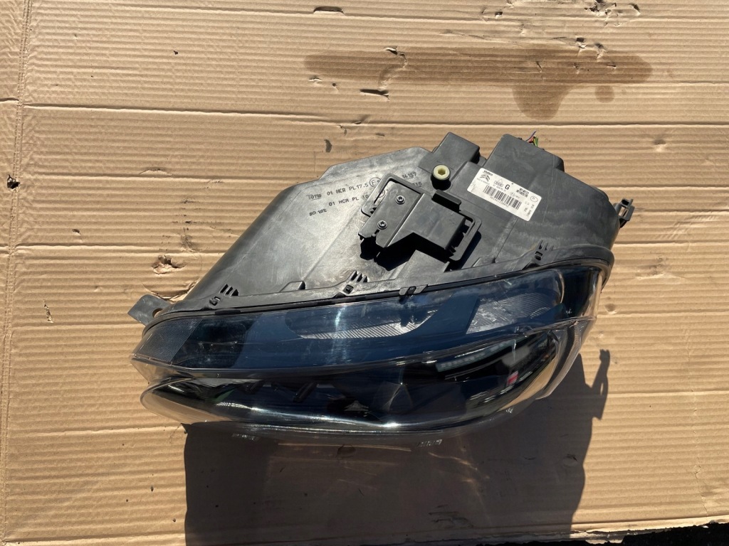 Citroen berlingo iv лампа перед права 9816825080 ліва 9816825180 Ціна